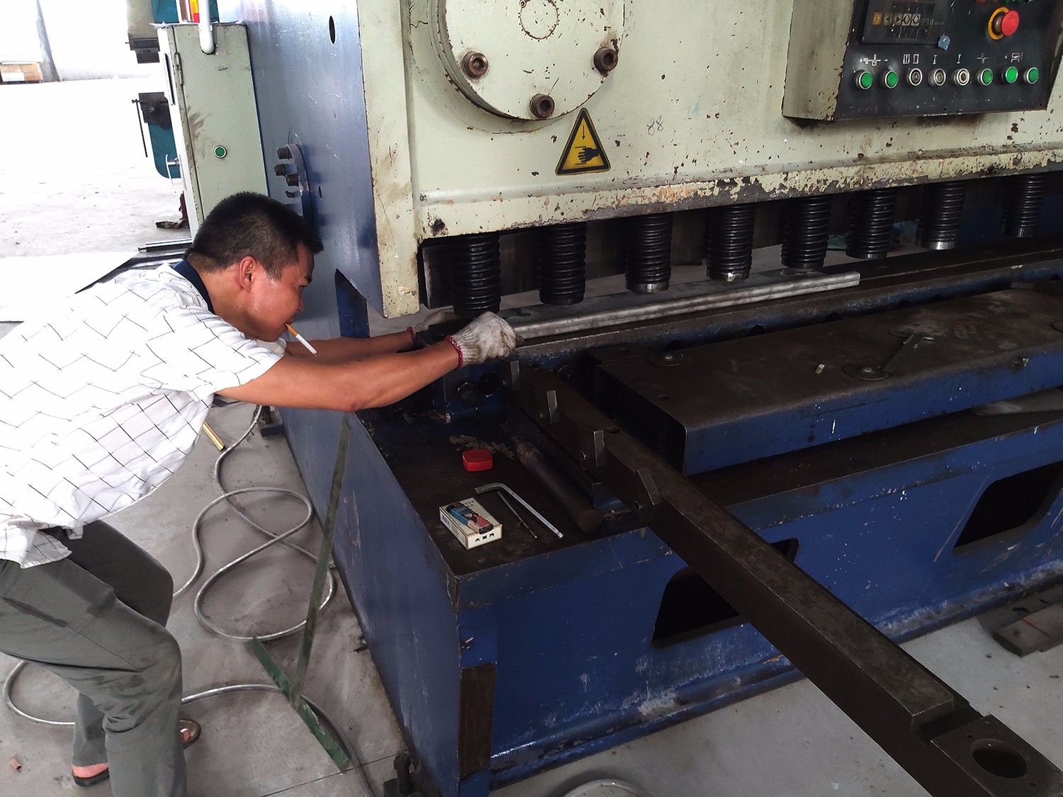 工廠實(shí)拍-匯誠(chéng)盛機(jī)械設(shè)備