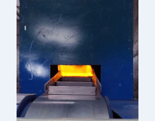 一種鐵粉還原粉末燒結(jié)連續(xù)式網(wǎng)帶燒結(jié)爐