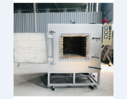 一種節(jié)能型高溫淬火箱式淬火爐