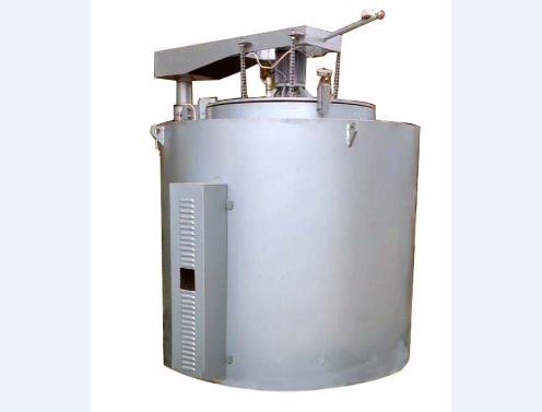 保定市紅旗船舶設備制造廠的一種井式回火爐