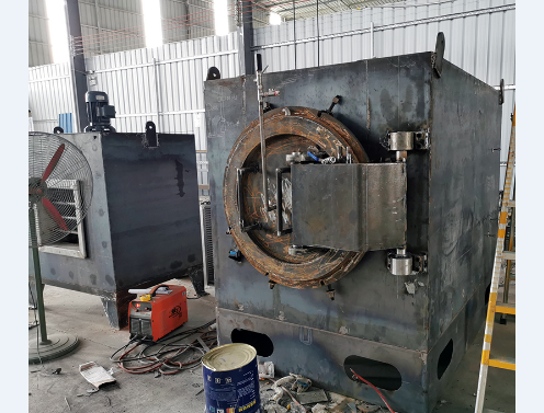 一種臥式連續式退火爐換輥裝置及其使用方法