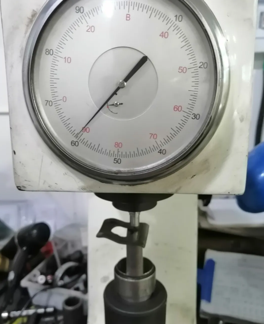 65Mn彈性夾片淬火處理(圖3) 65Mn彈性夾片淬火處理(圖3)