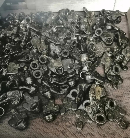 用網帶爐對45鋼左右球殼調質處理(圖2)