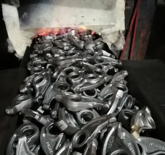 使用網(wǎng)帶爐對20CrMo合金進氣搖臂調(diào)質(zhì)處理